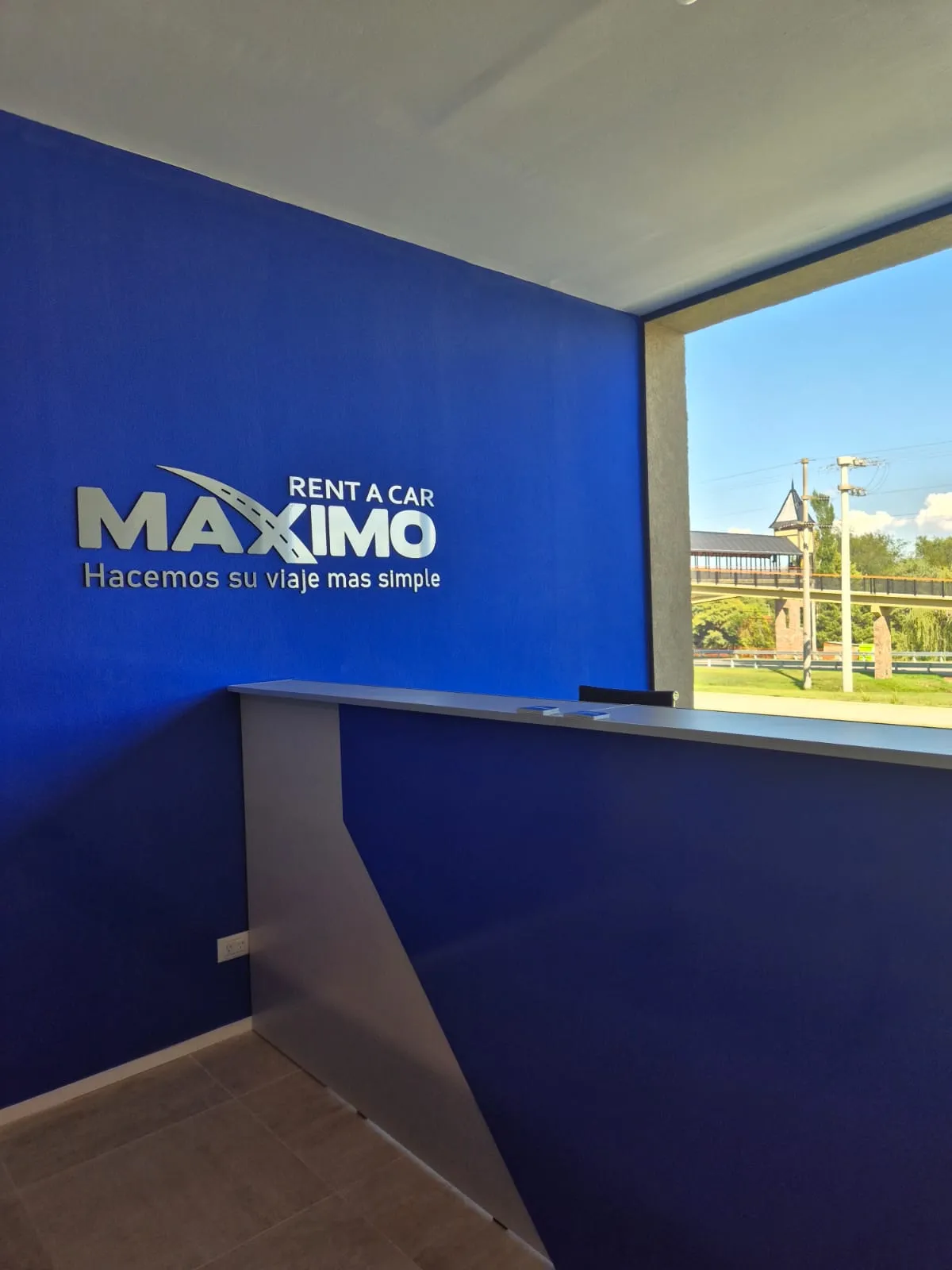 MAXIMO RENT A CAR